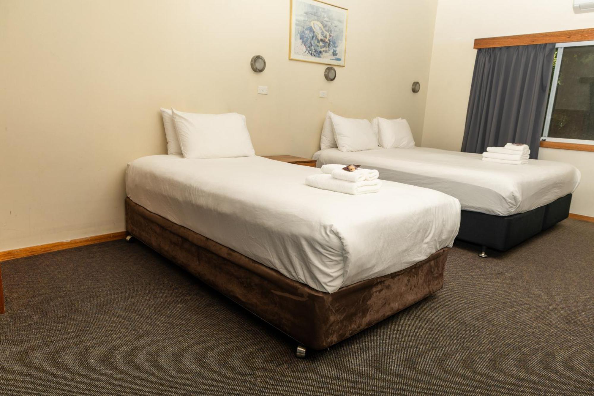 Gosford Inn Motel Extérieur photo
